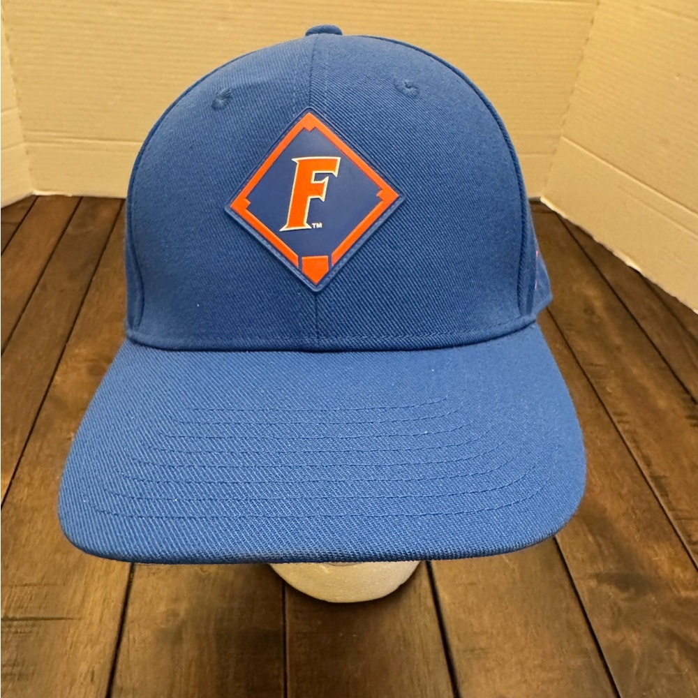 Florida Gators Nike Club Cap M/L Diamond Logo Dri-Fit Hat Blue NCAA Baseball